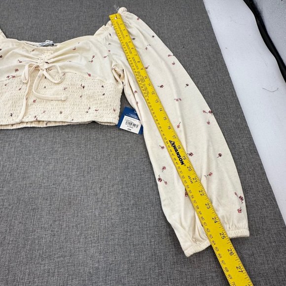 New, Arizona Jean Co Crop Top Long Sleeve X-Large Junior Ivory Floral MSRP $34‎ - Picture 6 of 12